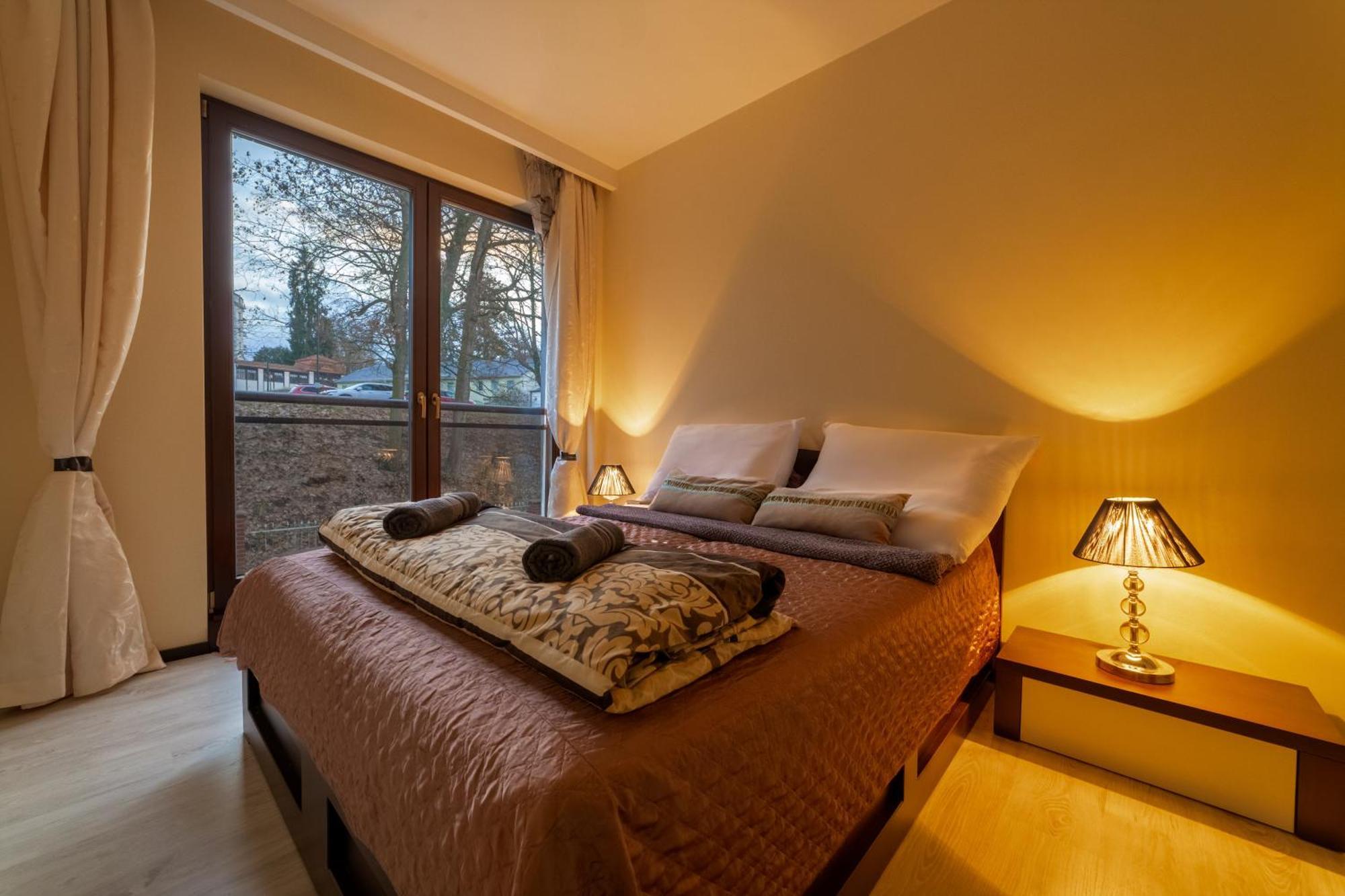 Imperial Apartment In Bohemia Residence By Rentez Karlovy Vary Esterno foto